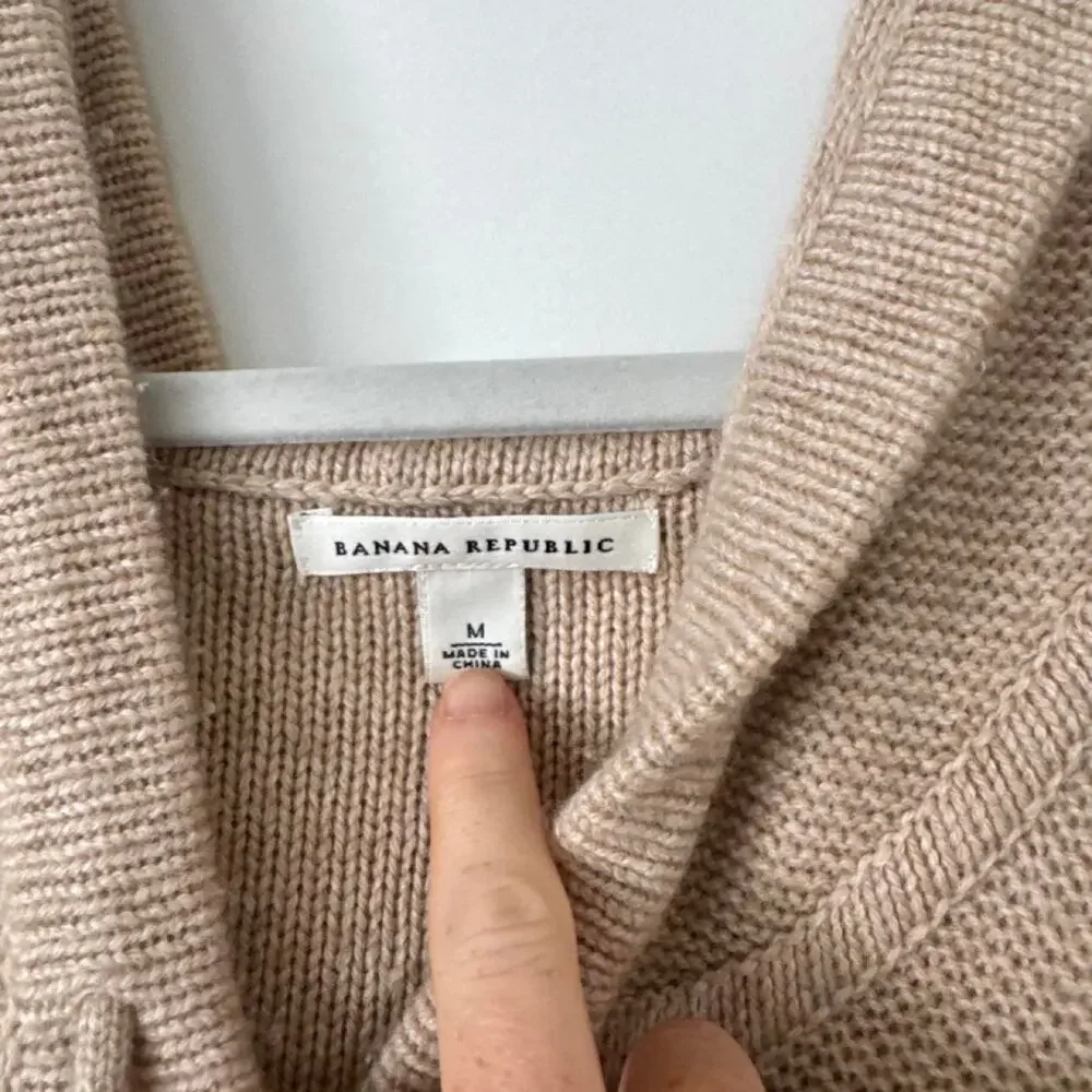 Banana republic cream knit lambswool hooded vest